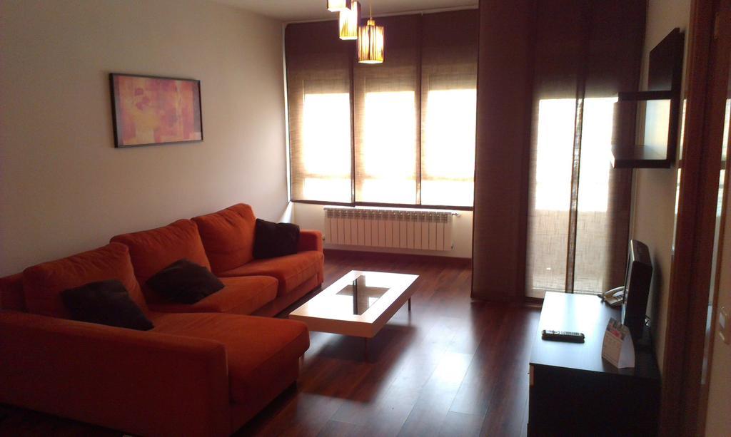Apartamentos Turisticos Veladiez La Lastrilla Cameră foto