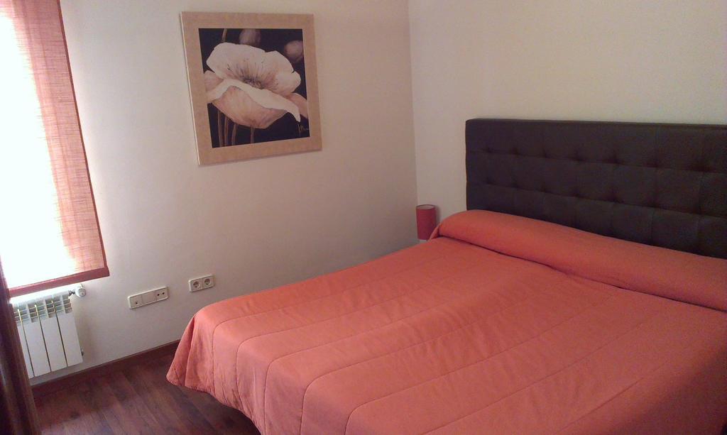 Apartamentos Turisticos Veladiez La Lastrilla Cameră foto